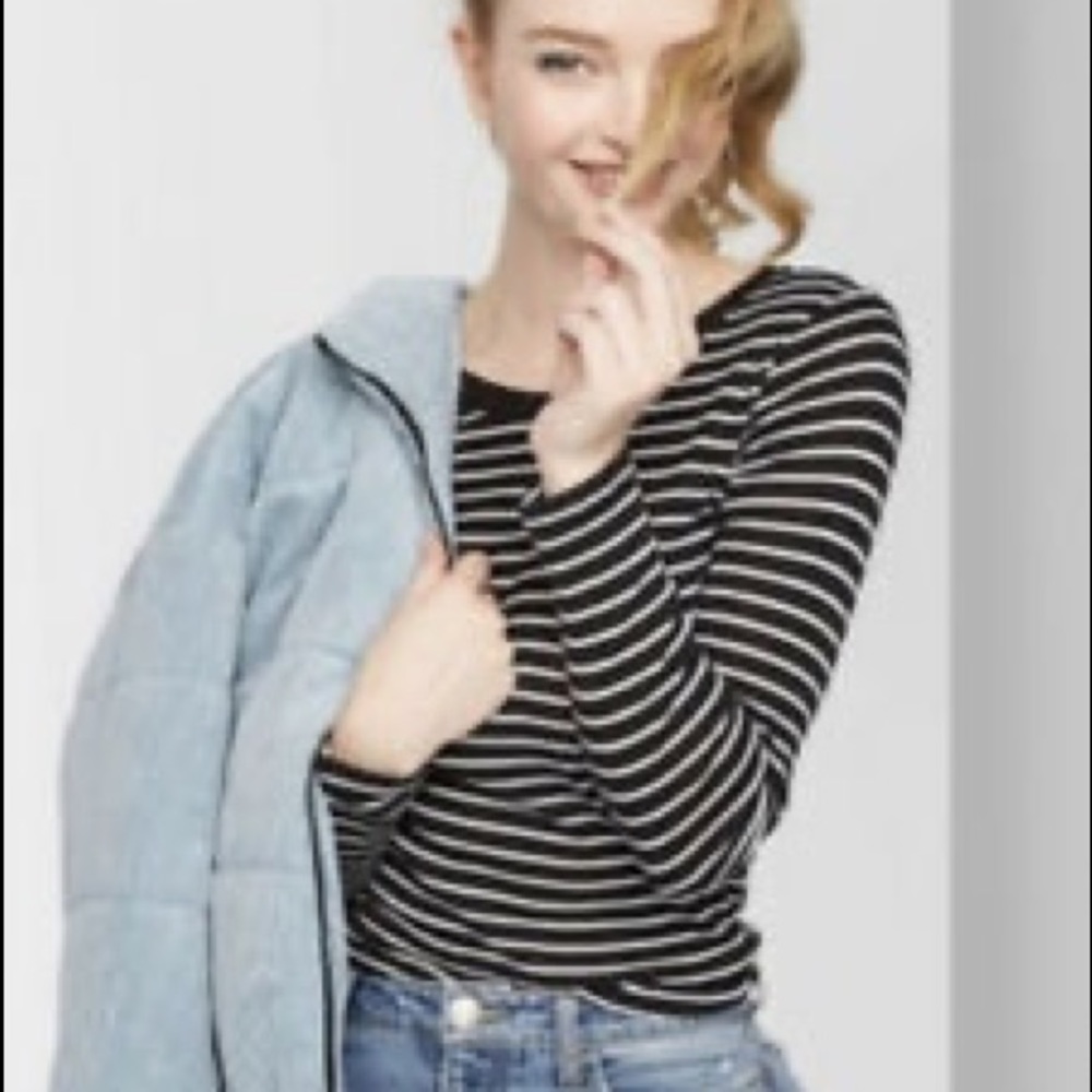 black & white striped long sleeve